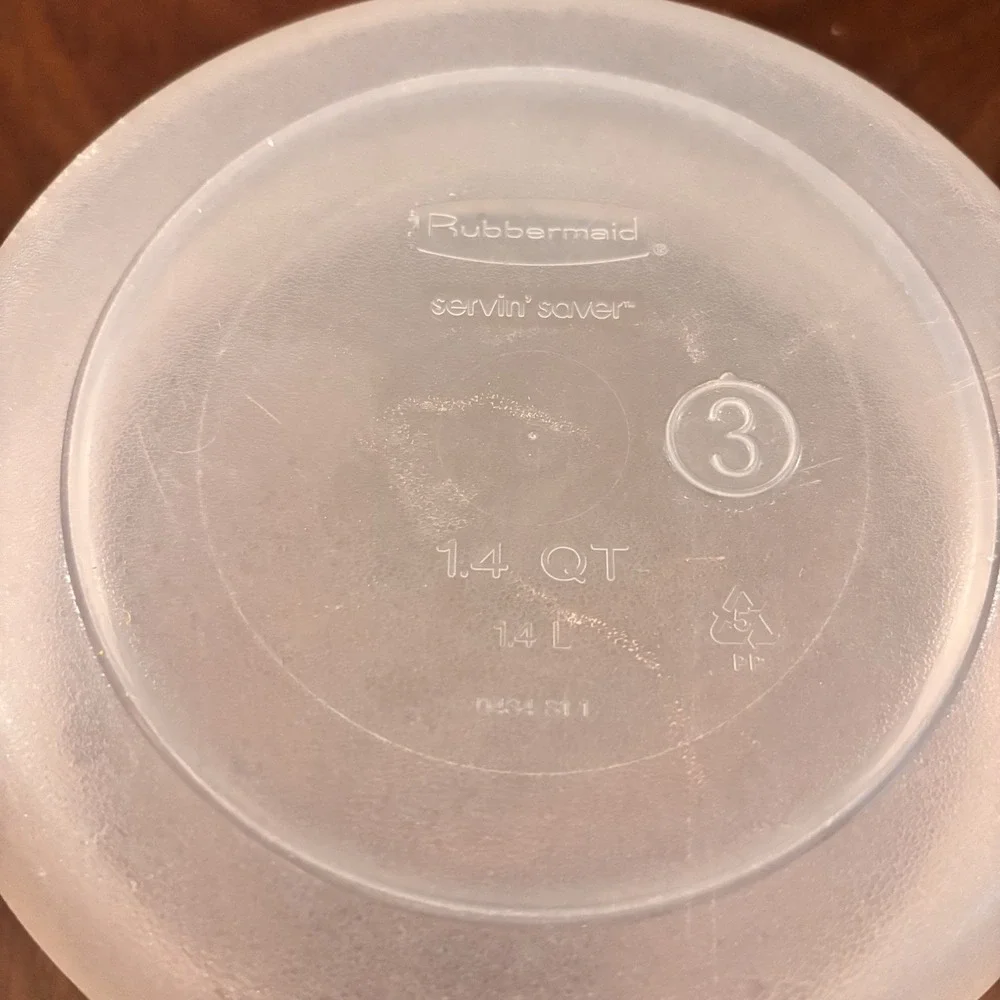 Vintage Rubbermaid Servin Saver #3 Containers 6 Cup 1.4 Qt Set of 2 w Lids